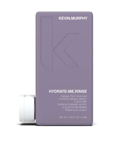 Application du Hydrate Me Rinse Kevin Murphy pour hydrater et démêler les cheveux